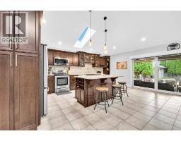 Family room/Fireplace - 1371 Matthew Crescent, Lakeshore, ON N0R1A0 Photo 9