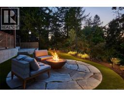 3912 Woodlands Pl, Saanich, BC V8N4J8 Photo 47