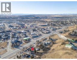 328 Third Street W, Cochrane, AB T4C1Z6 Photo 10