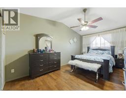 240 Shawinigan Drive Sw, Calgary, AB T2Y3B4 Photo 17