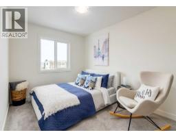 320 Edgefield Close - photo 5