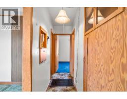 332 Third Street W, Cochrane, AB T4C1Z6 Photo 14