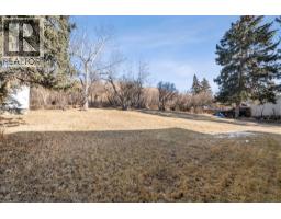 332 Third Street W, Cochrane, AB T4C1Z6 Photo 31