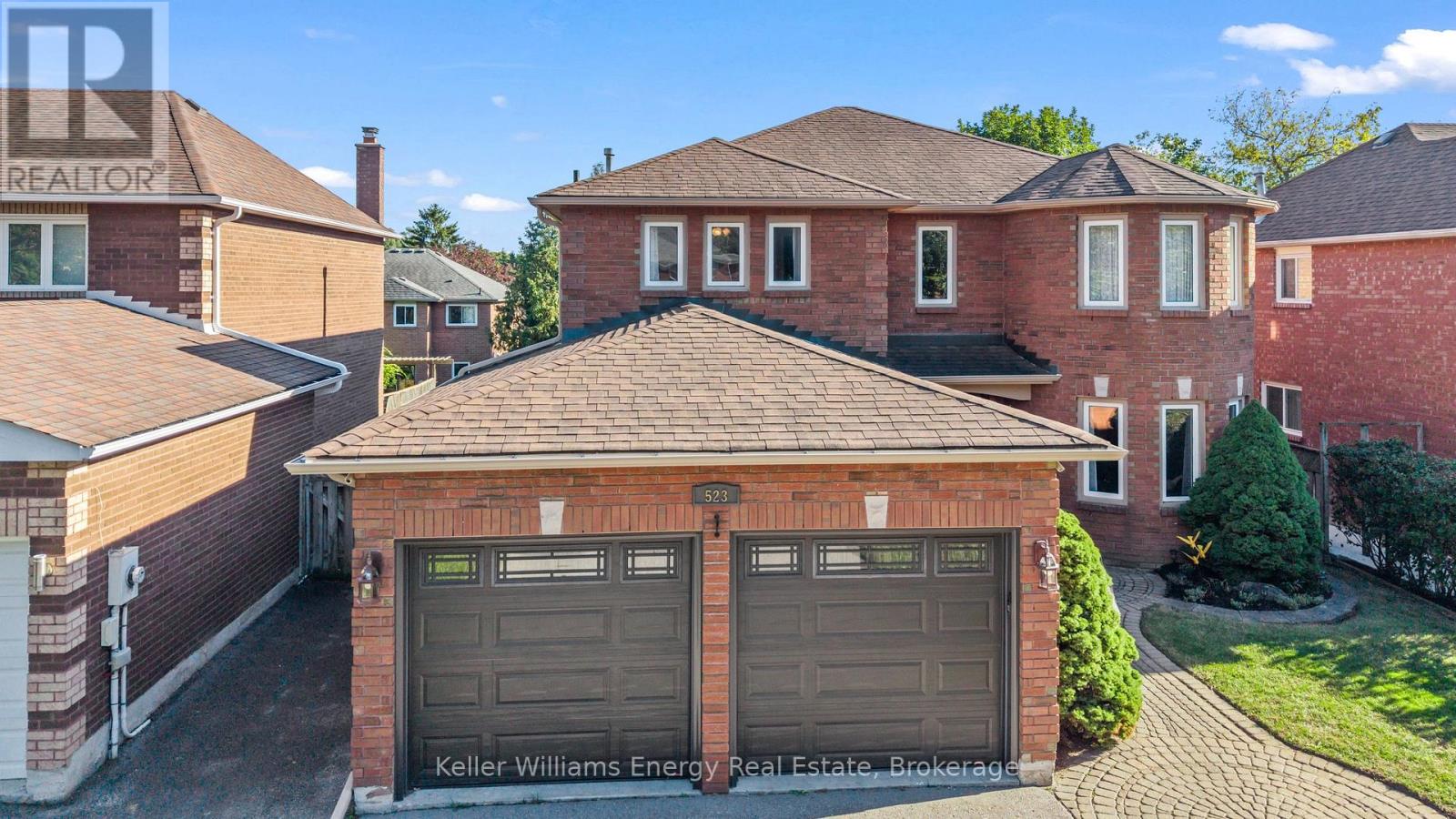 523 PALMTREE CRESCENT - 1