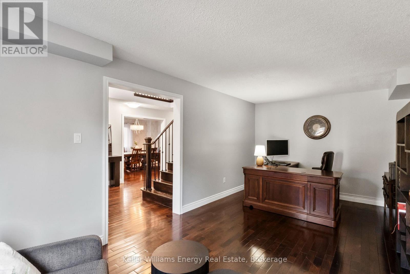 523 PALMTREE CRESCENT - 11