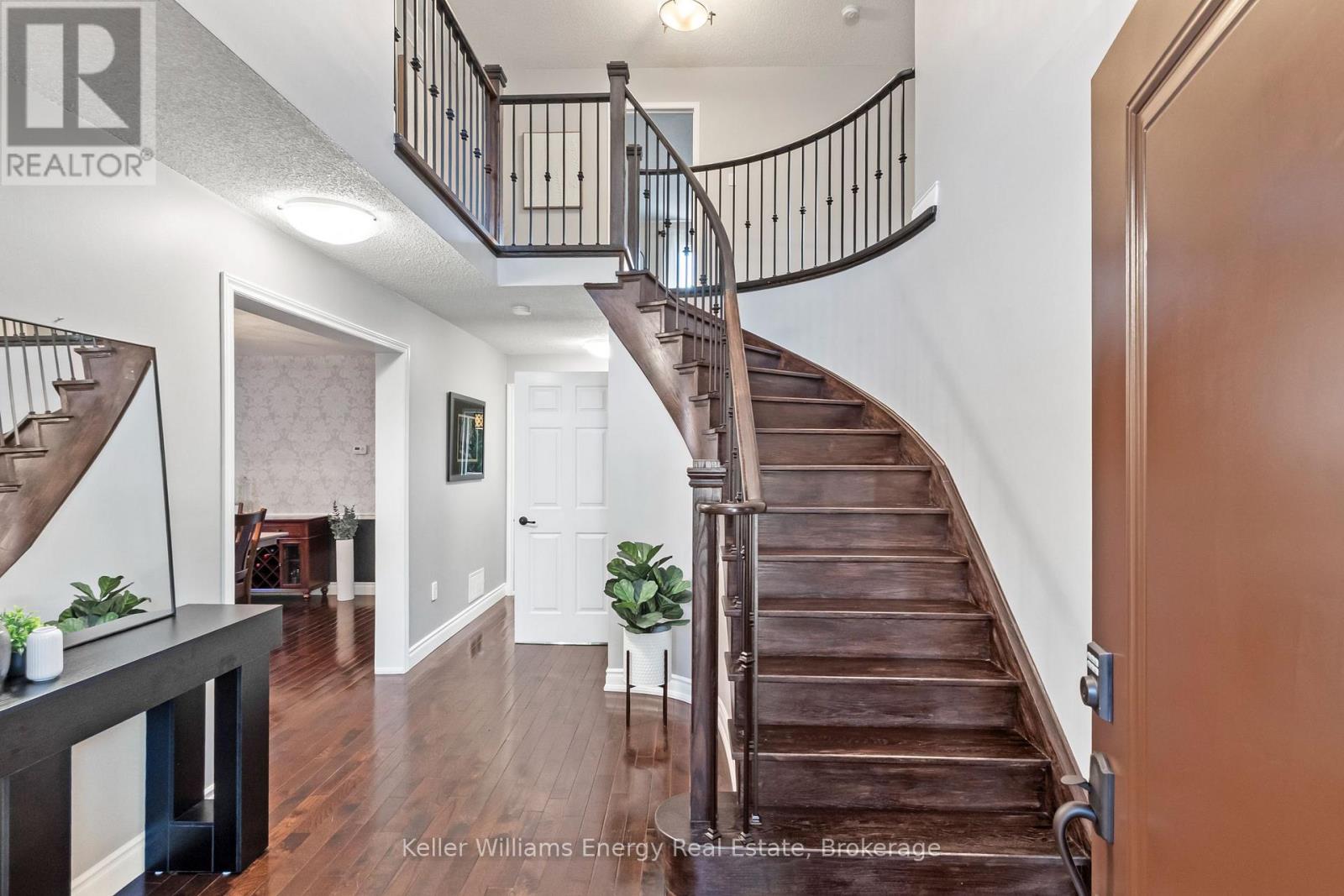 523 PALMTREE CRESCENT - 19
