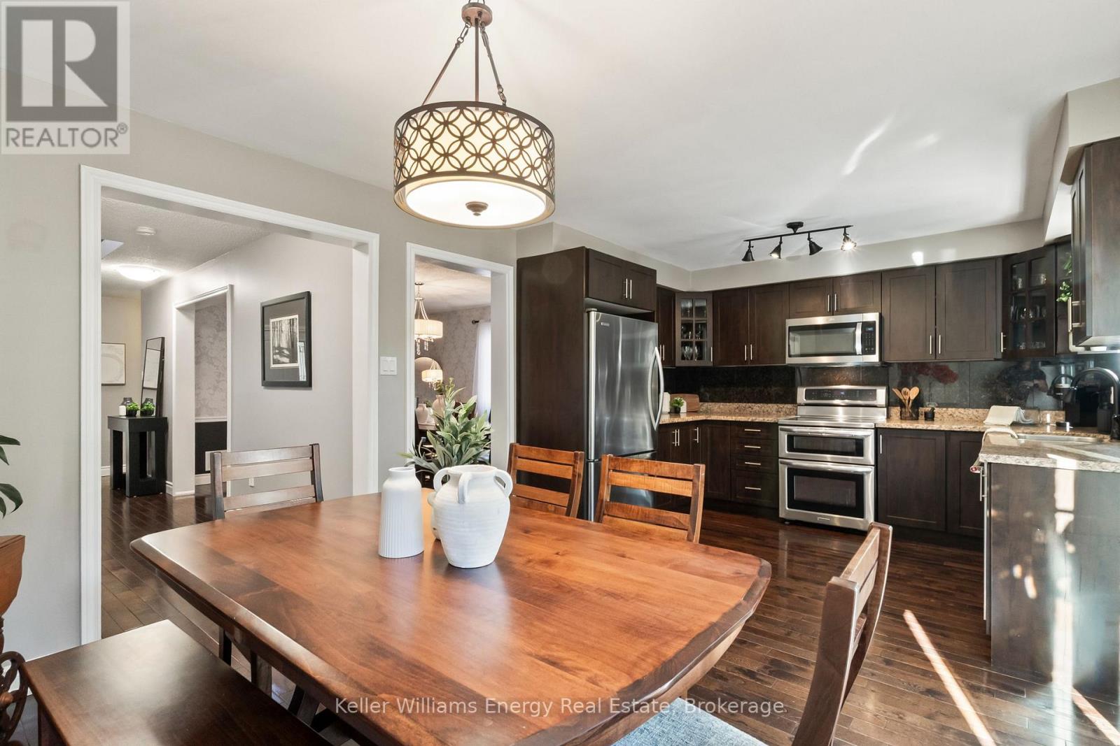 523 PALMTREE CRESCENT, Oshawa (Eastdale) — photo 2