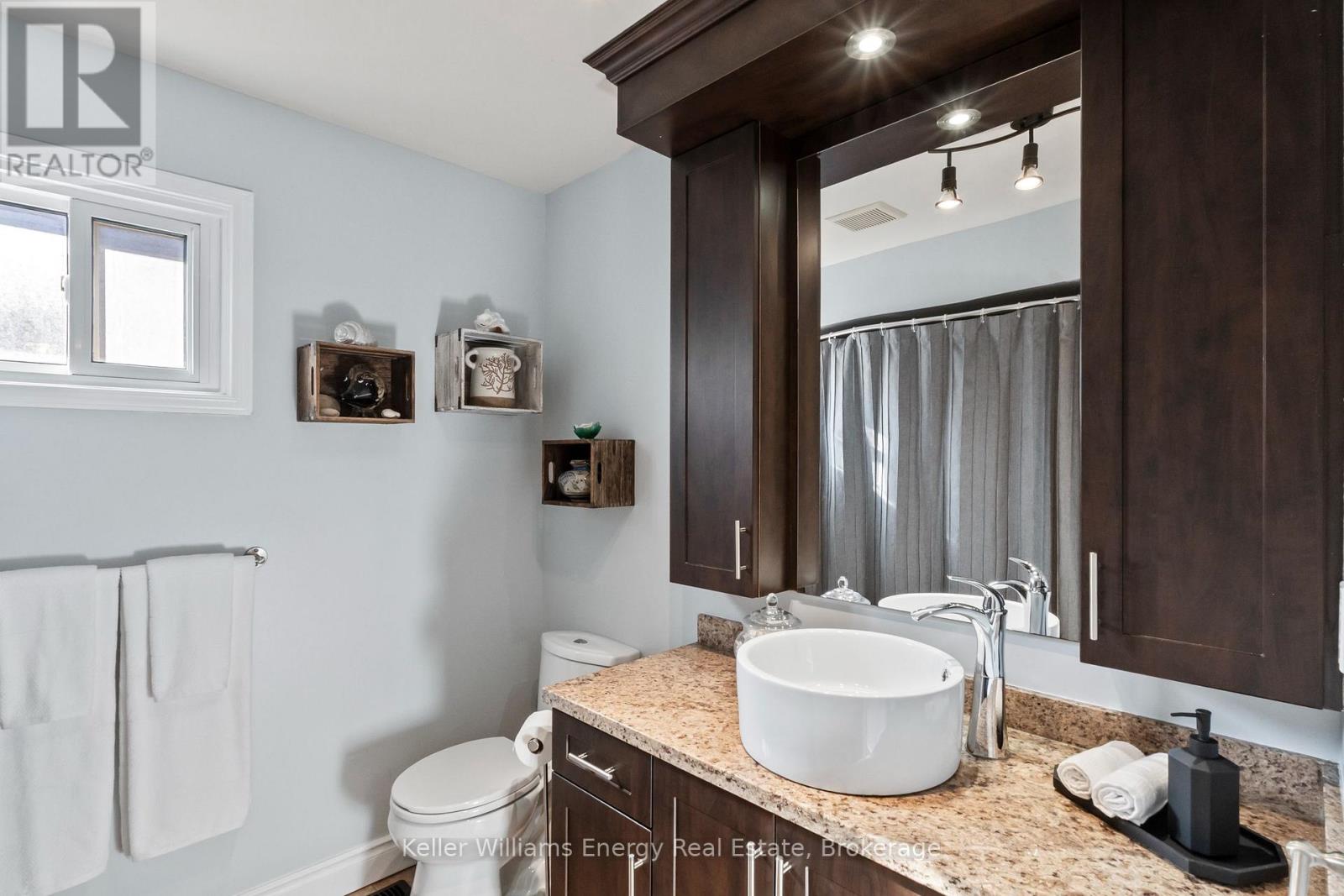 523 PALMTREE CRESCENT - 30