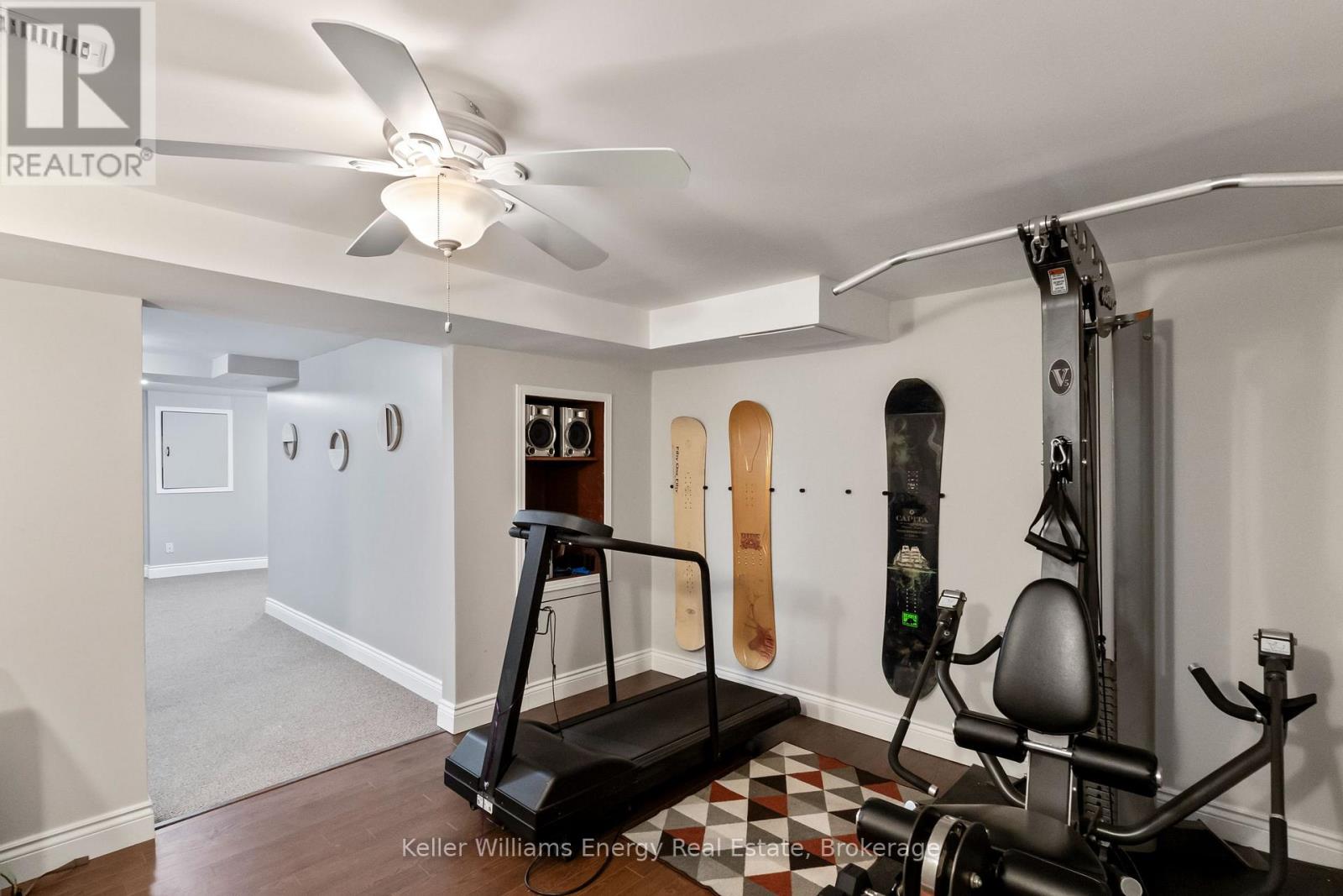 523 PALMTREE CRESCENT - 39
