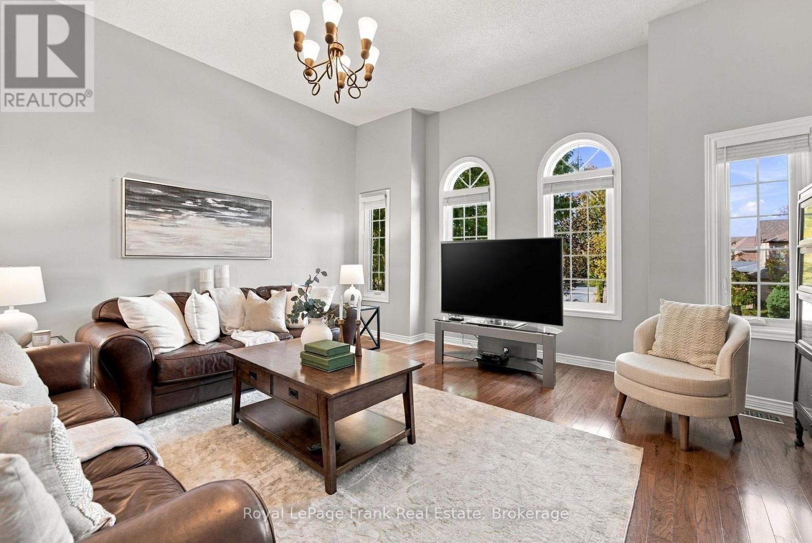 58 PARNELL CRESCENT - Image 20