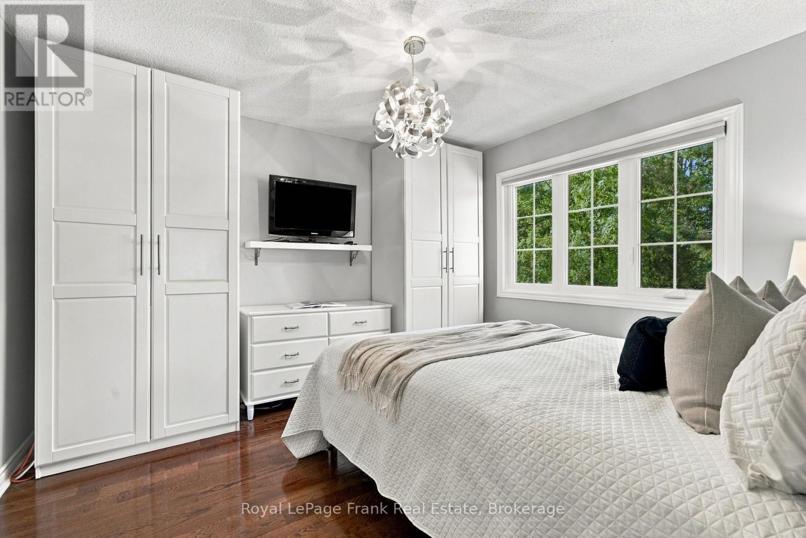 58 PARNELL CRESCENT - Image 21