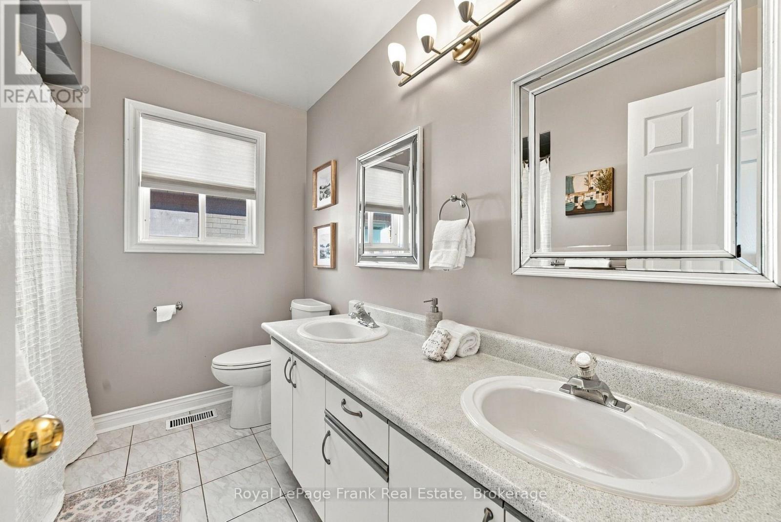 58 PARNELL CRESCENT - Image 31
