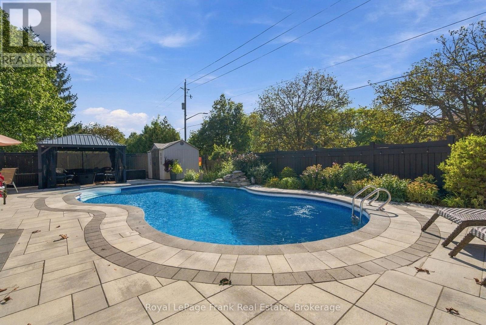58 PARNELL CRESCENT - Image 34