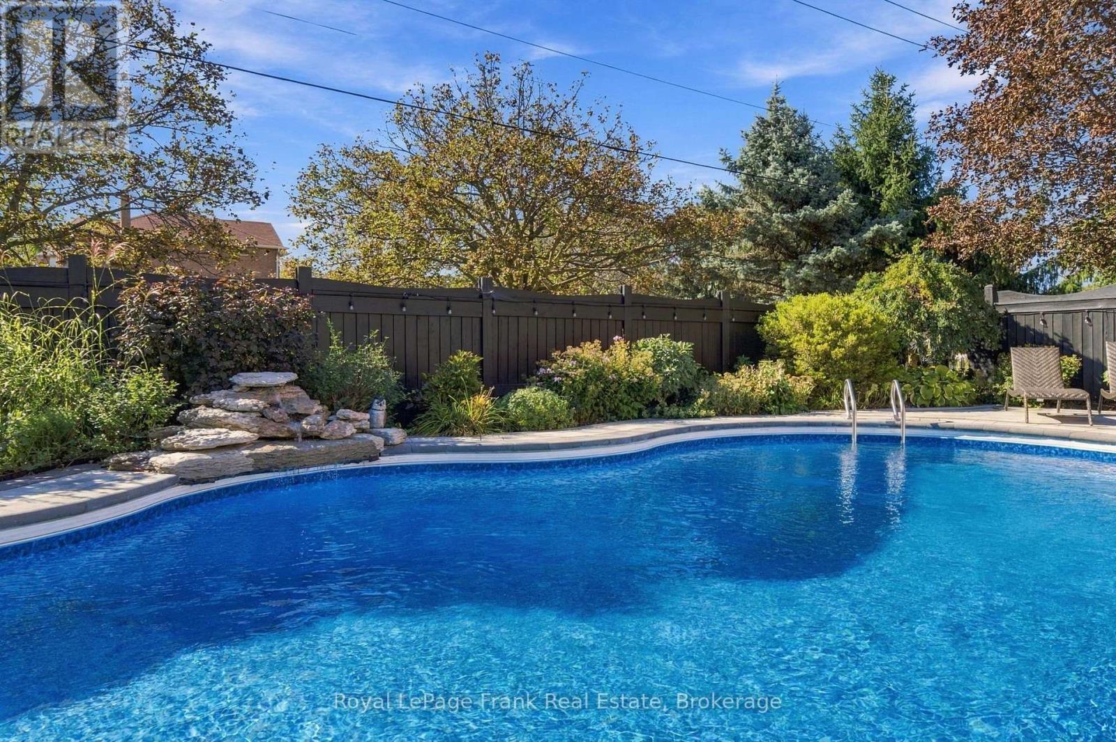 58 PARNELL CRESCENT - Image 35