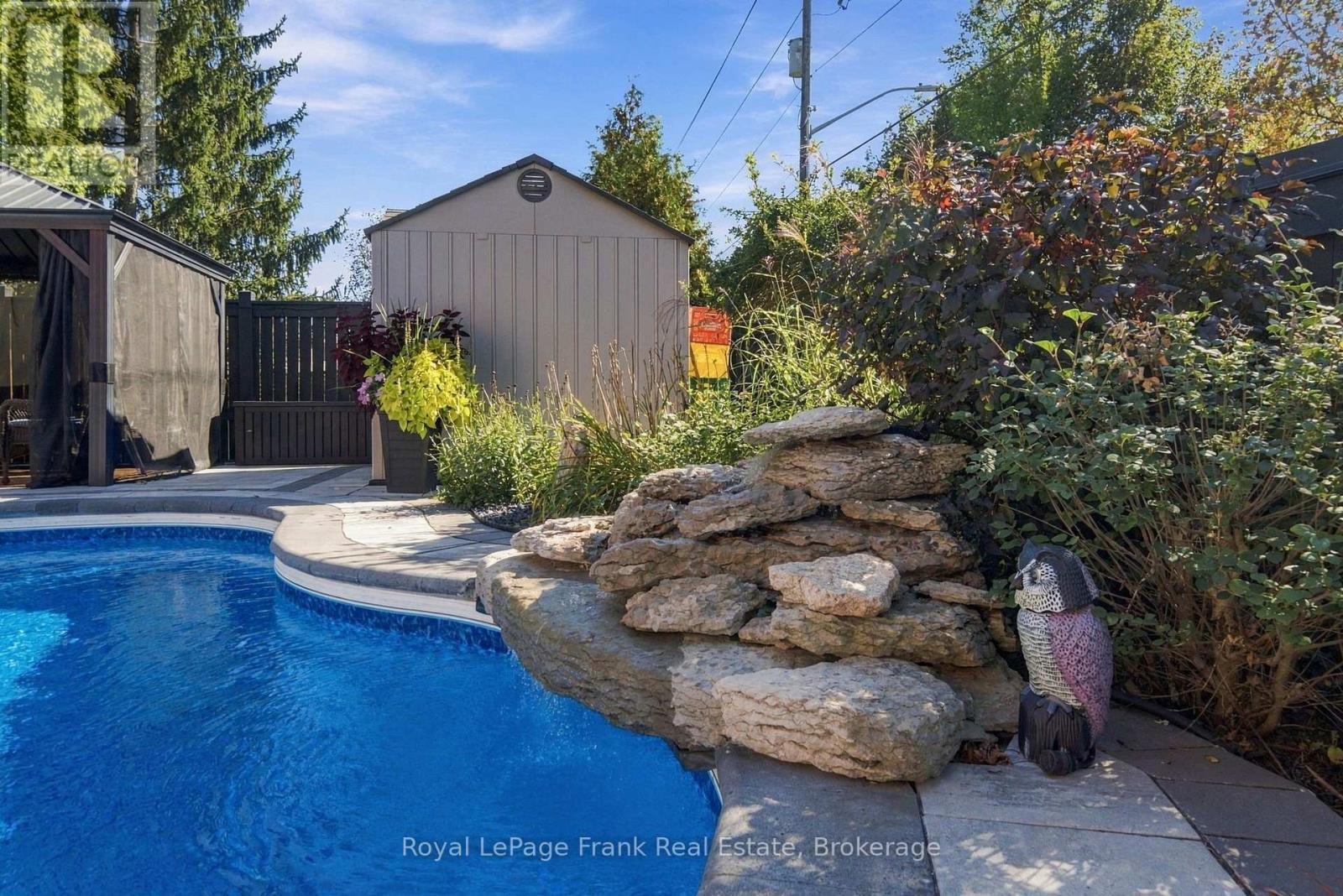 58 PARNELL CRESCENT - Image 36