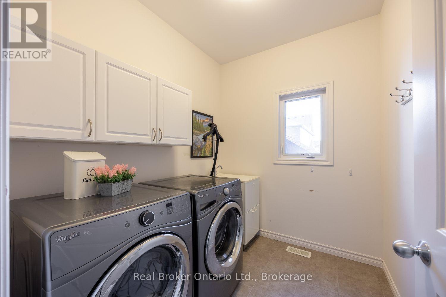 110 SUMERSFORD DRIVE - Image 22