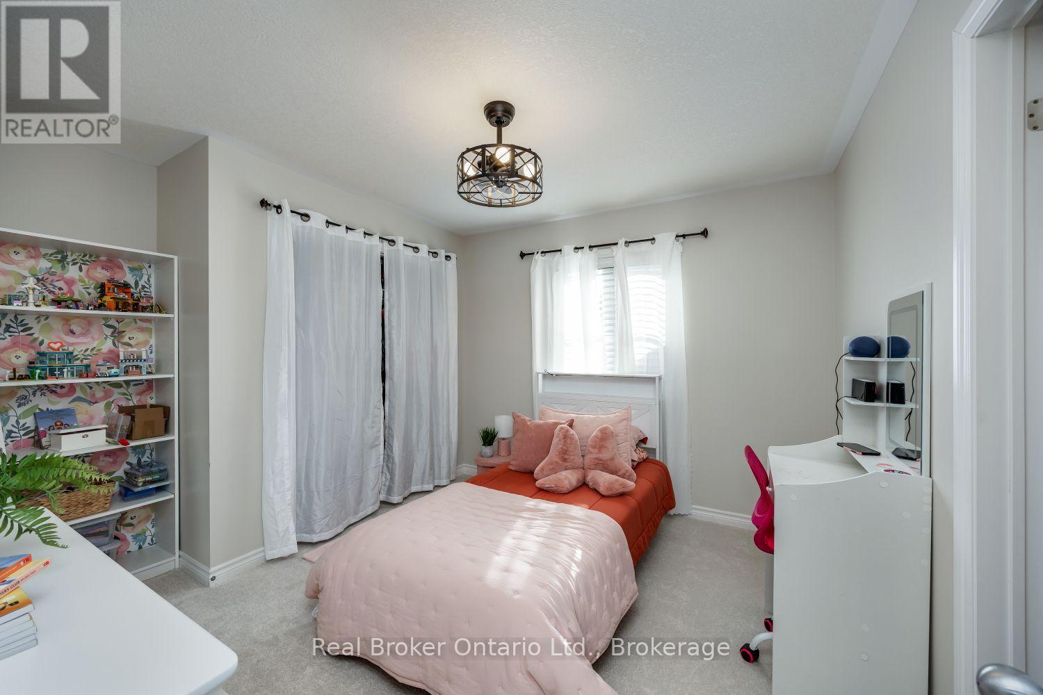 110 SUMERSFORD DRIVE - Image 29