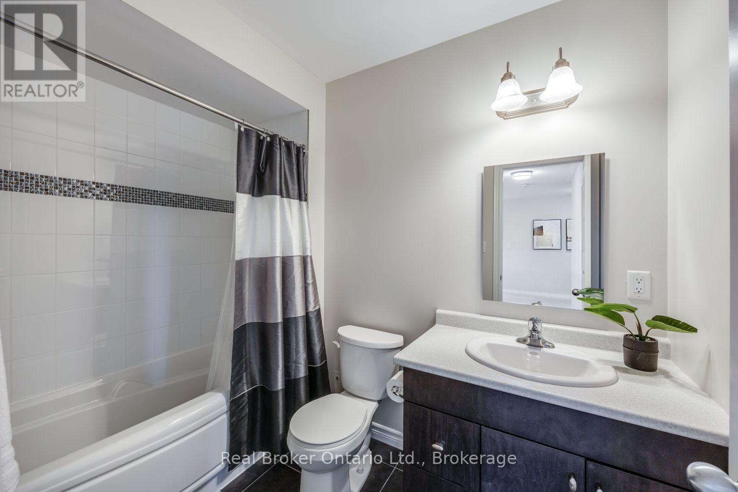 110 SUMERSFORD DRIVE - Image 34