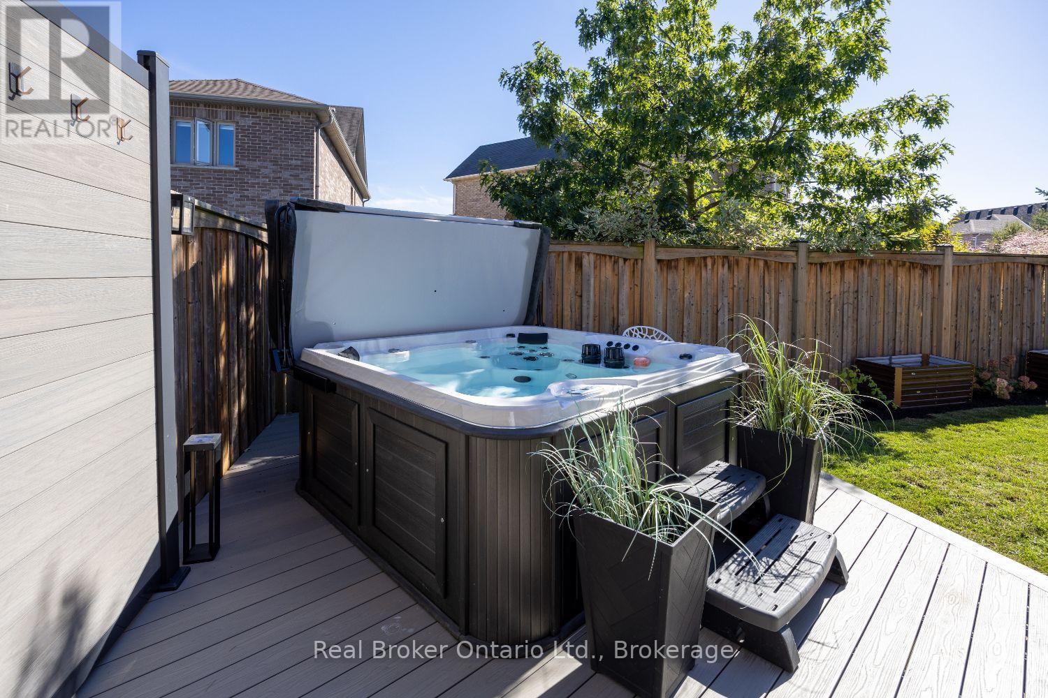 110 SUMERSFORD DRIVE - Image 44