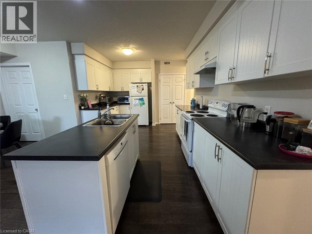 205 RACHEL Crescent Unit# B, Kitchener — photo 5