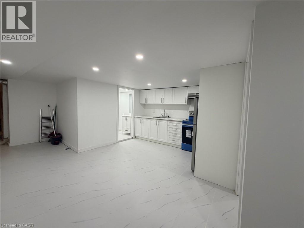804 ST CLAIR Avenue W Unit# BSMT, Toronto — photo 11
