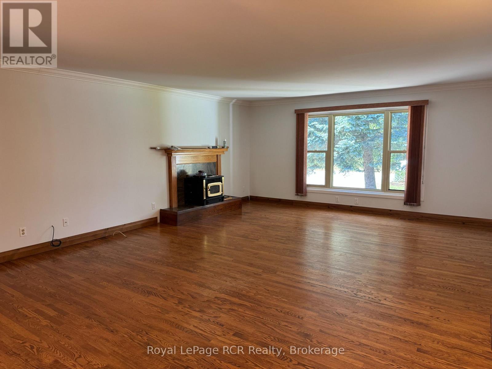 105 MAPLE GROVE LANE - 2