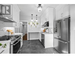 Kitchen - 61 Appleton Avenue, Toronto, ON M6E3A4 Photo 12