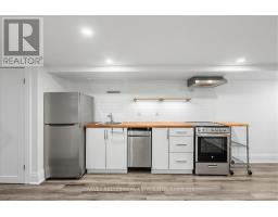 61 Appleton Avenue, Toronto, ON M6E3A4 Photo 29