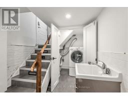 61 Appleton Avenue, Toronto, ON M6E3A4 Photo 34