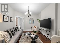 Kitchen - 61 Appleton Avenue, Toronto, ON M6E3A4 Photo 6