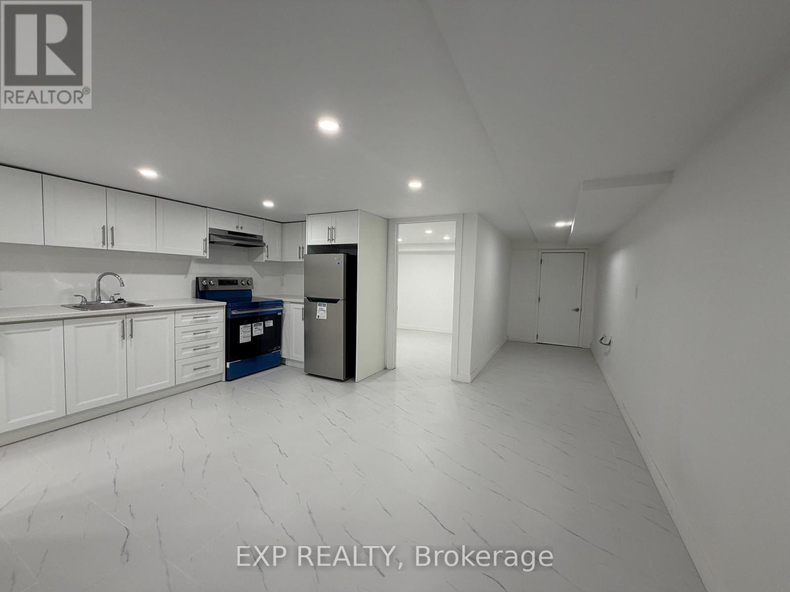 Photo of 804 St Clair Avenue
