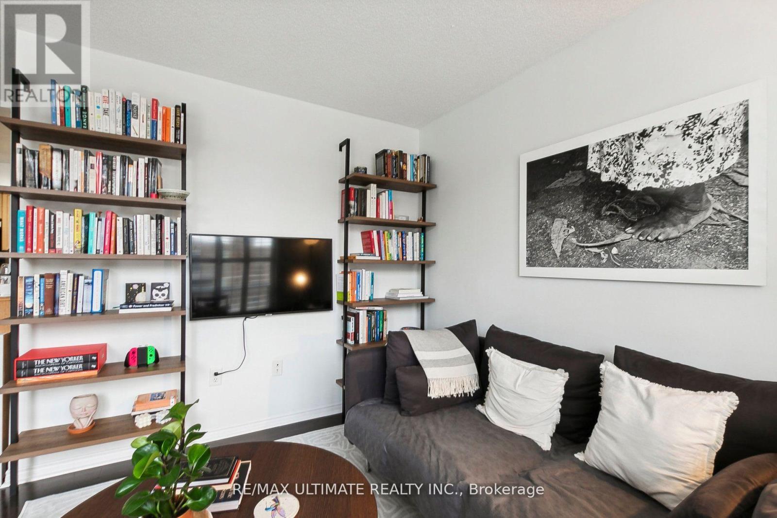 #PH14 300 BALLIOL STREET - 11