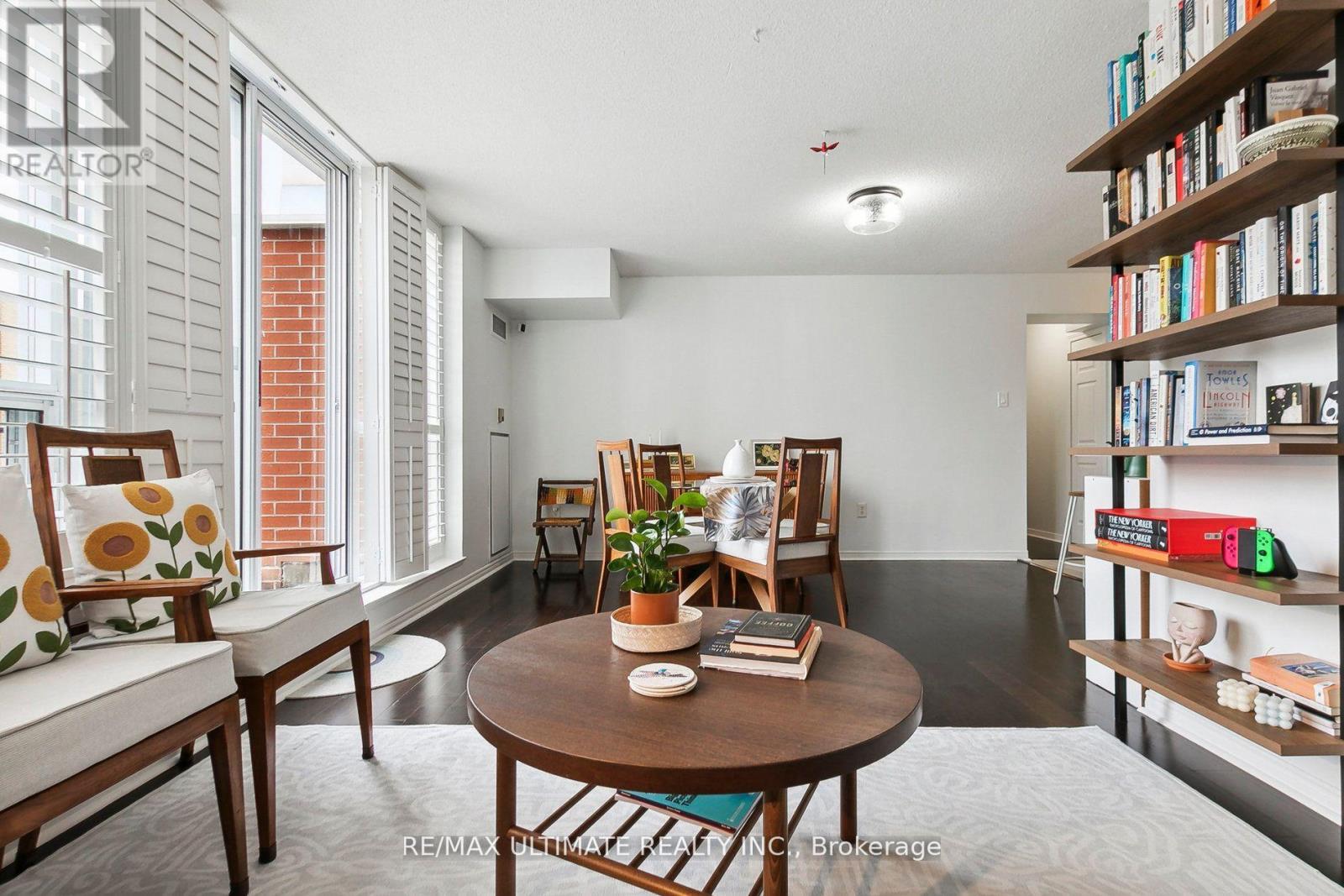 #PH14 300 BALLIOL STREET - 12