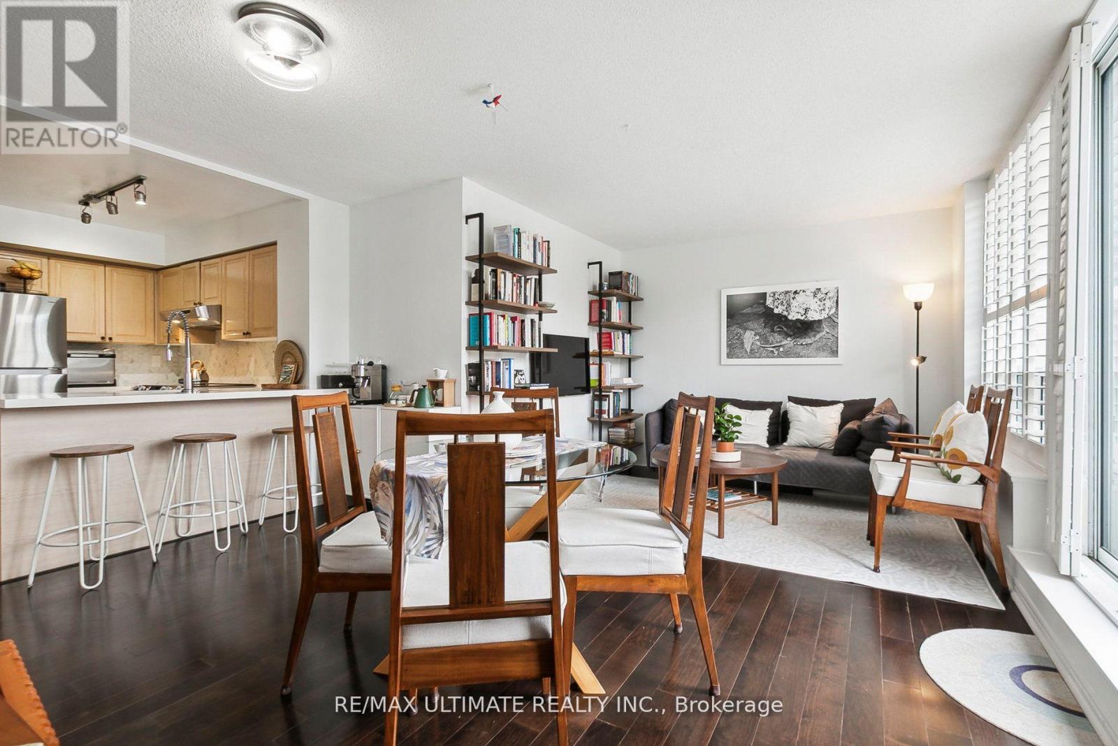 #PH14 300 BALLIOL STREET - 13
