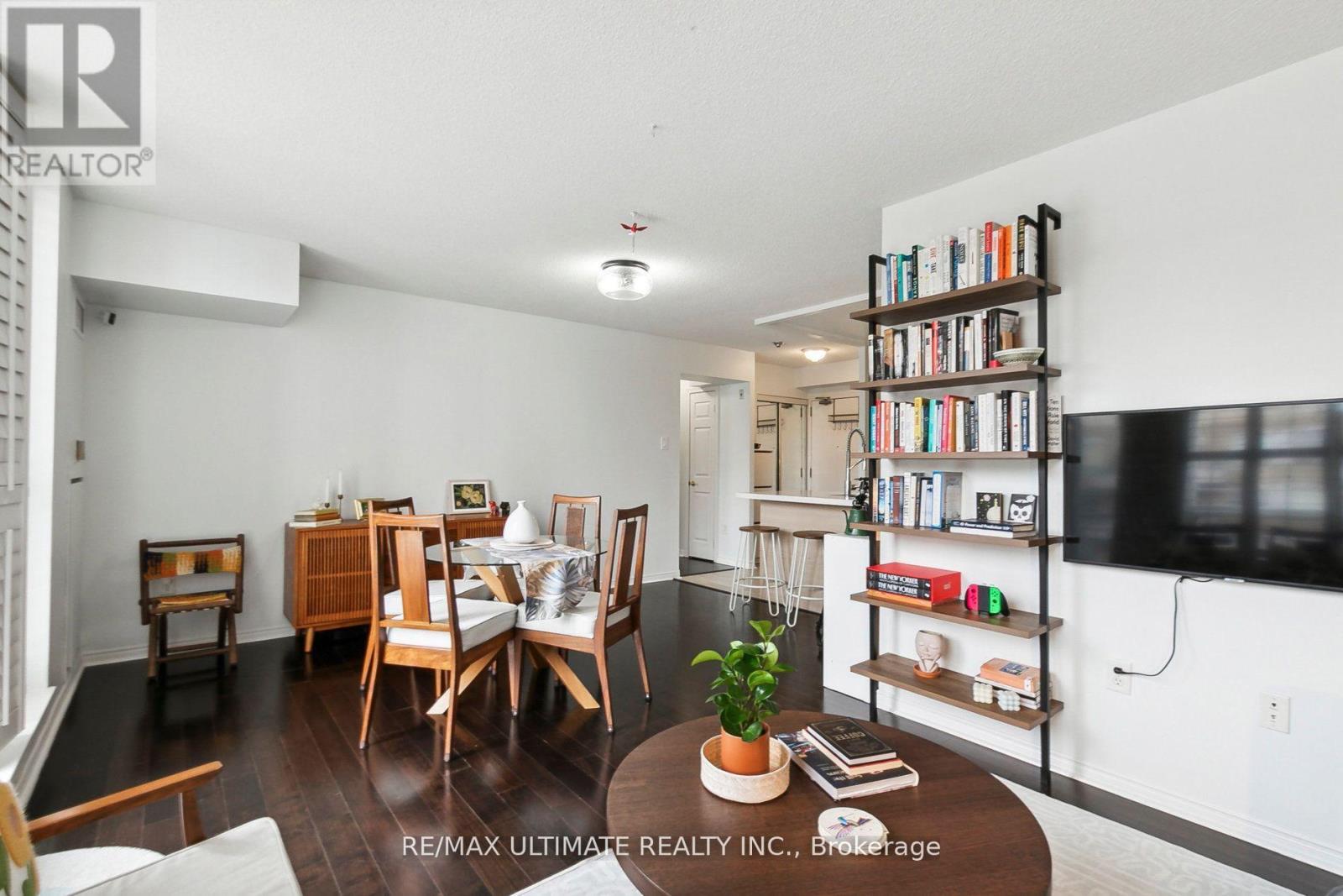 #PH14 300 BALLIOL STREET - 19