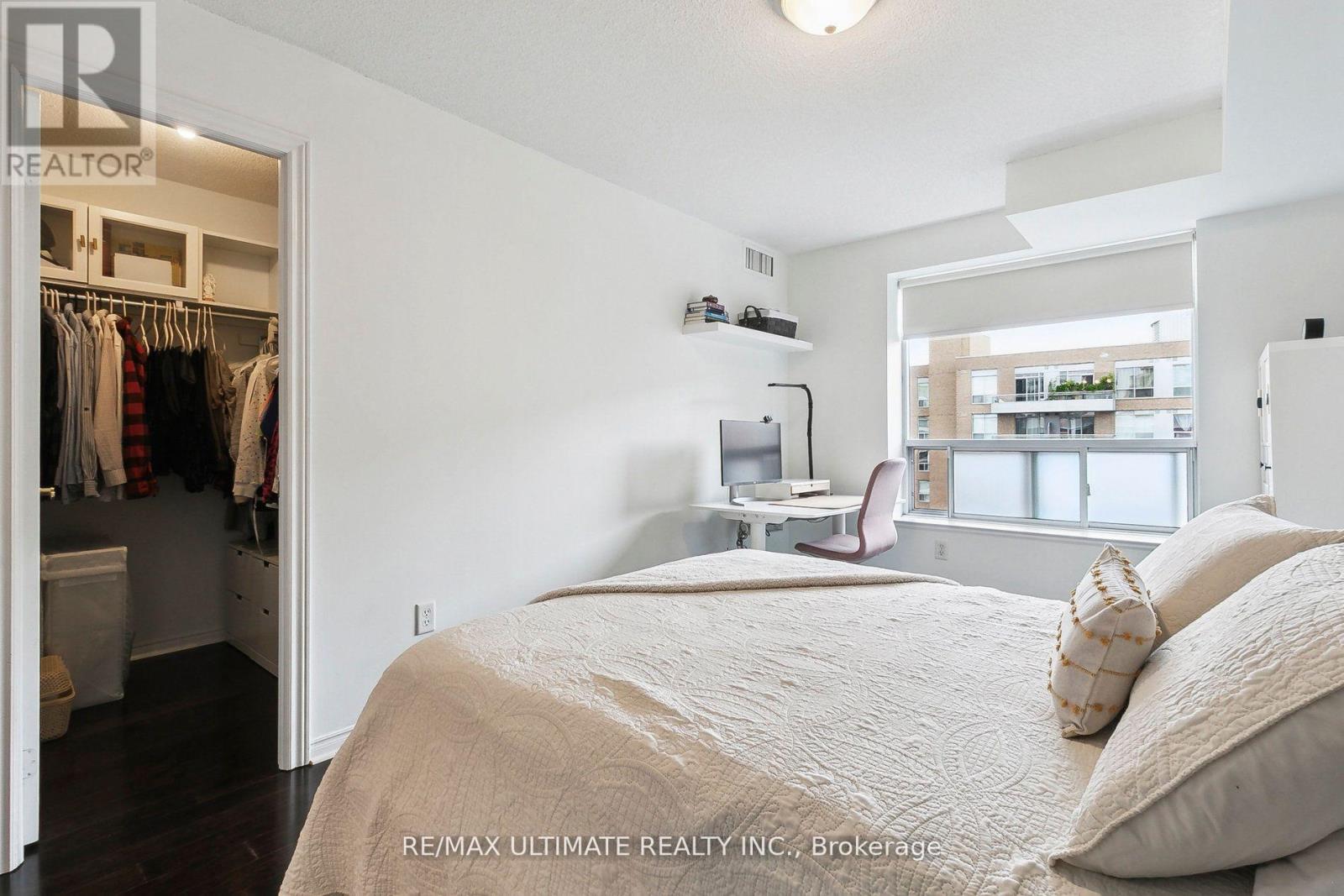 #PH14 300 BALLIOL STREET - 22