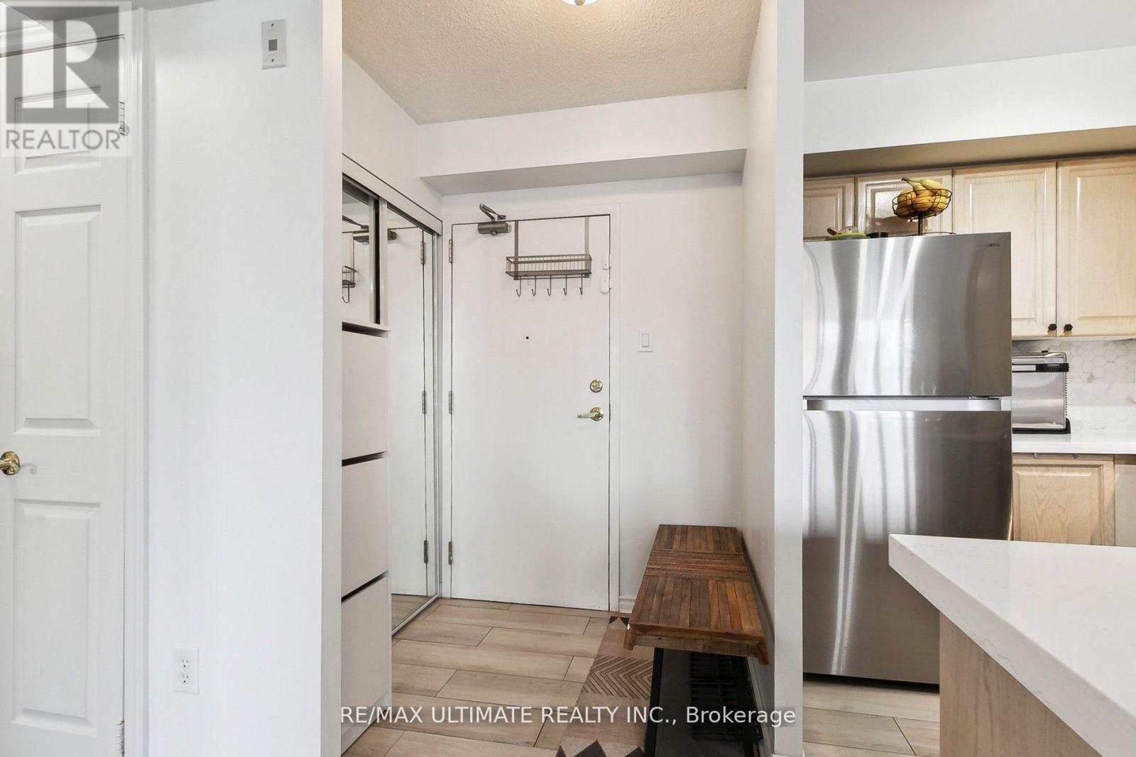 #PH14 300 BALLIOL STREET - 3