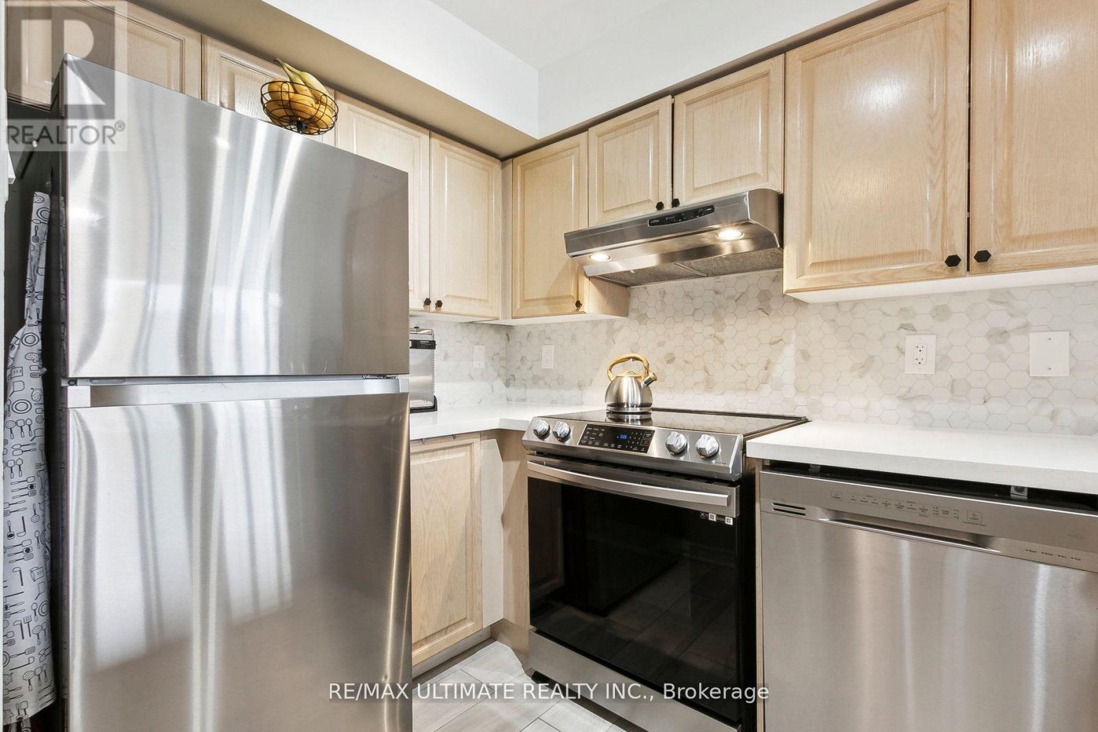 #PH14 300 BALLIOL STREET - 6