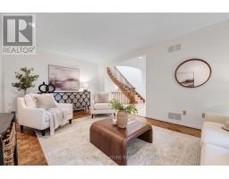 Dining room - 54 Ambrose Road, Toronto, ON M2K2W9 Photo 6