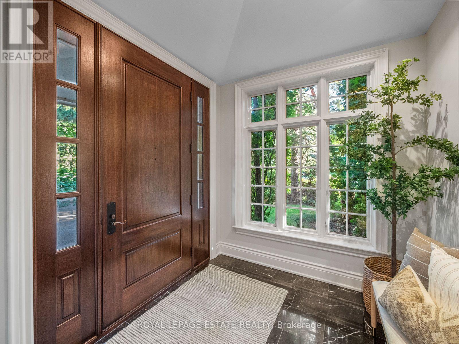 22 HILL CRESCENT - 3