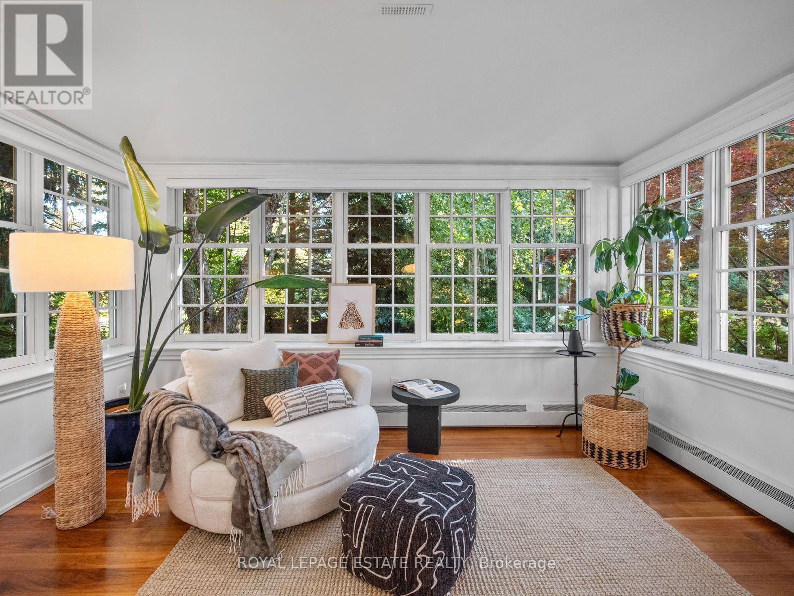22 HILL CRESCENT - 8