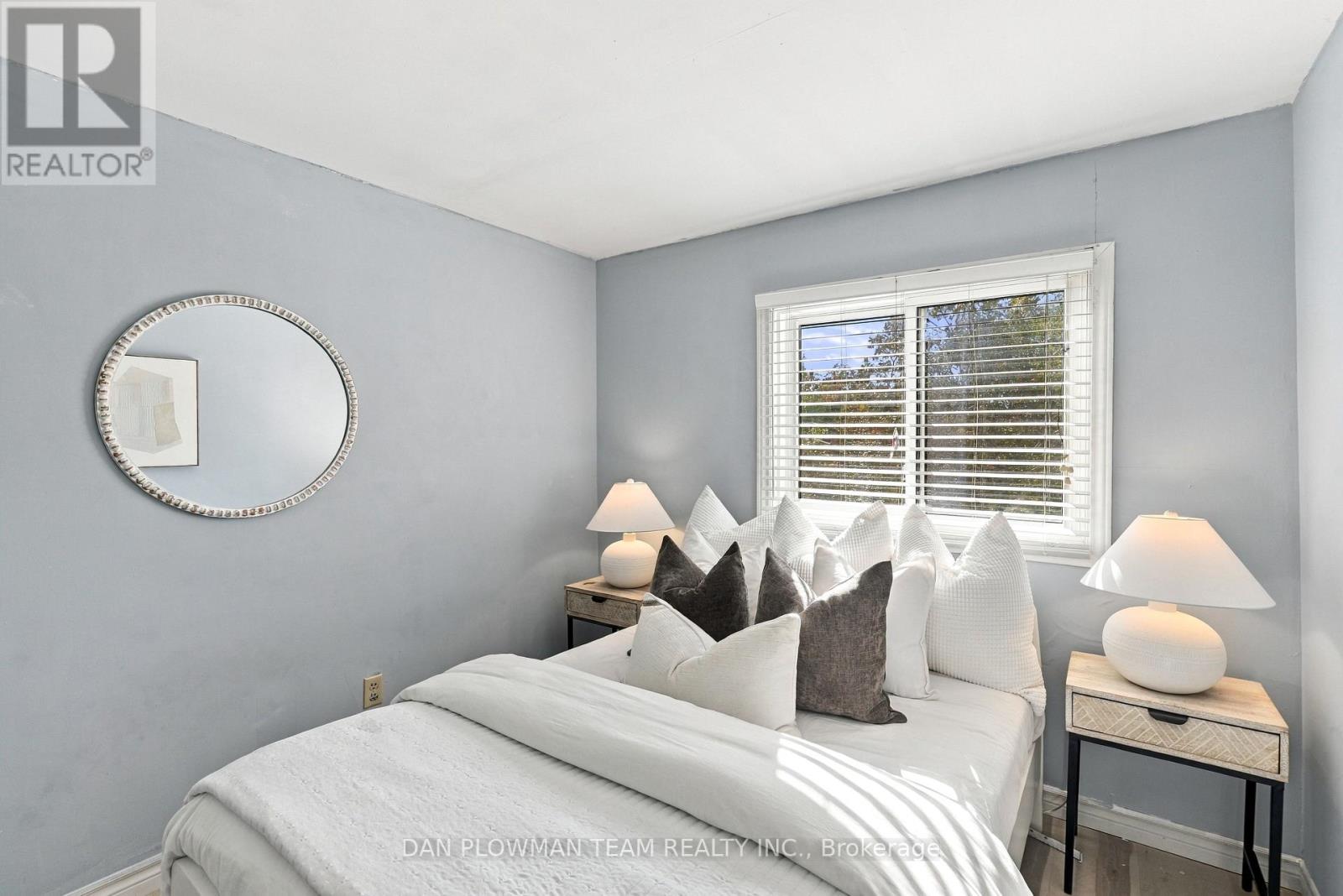 #81 1133 RITSON ROAD N - Image 24
