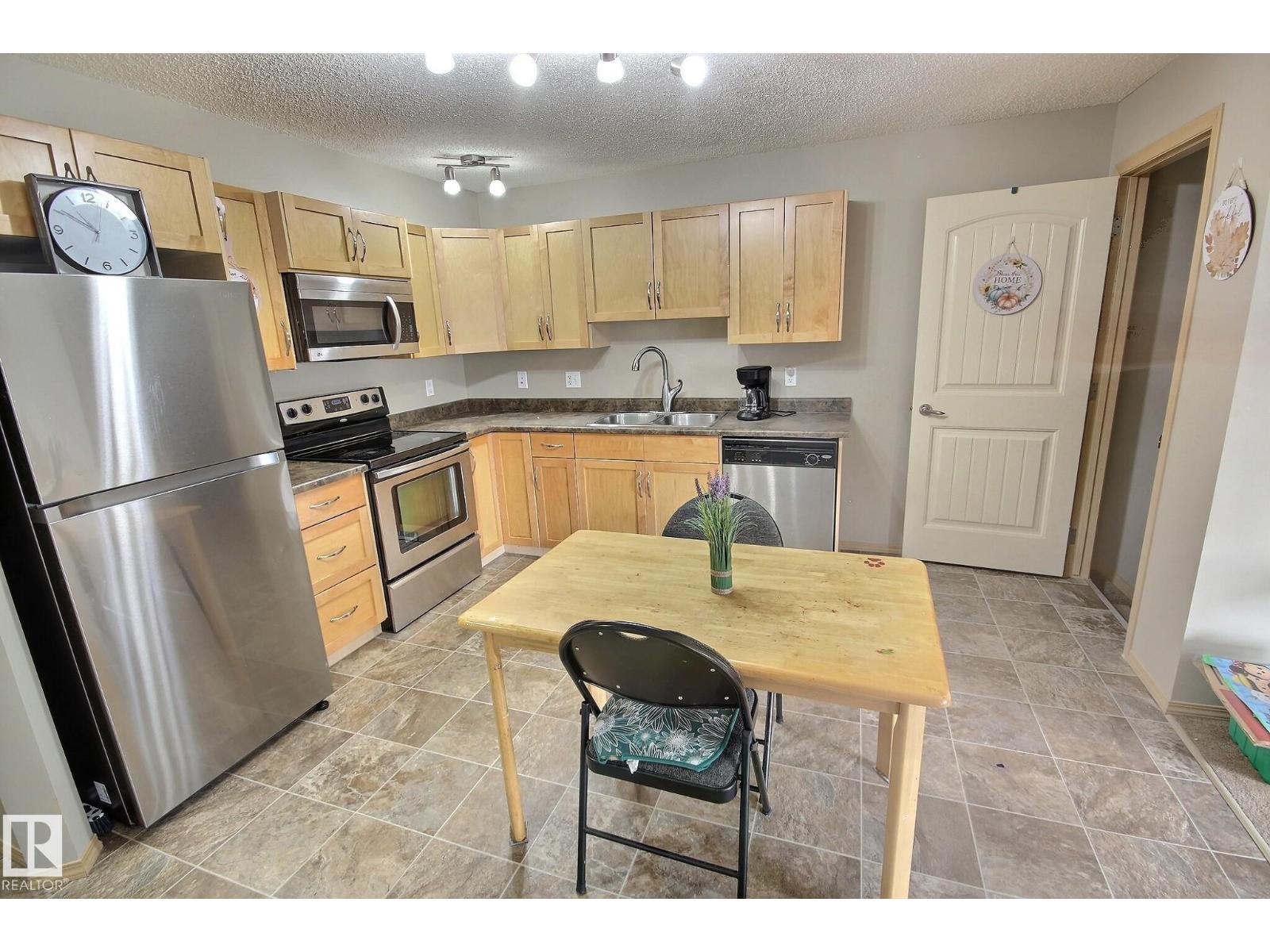 #16 604 62 ST SW - 4