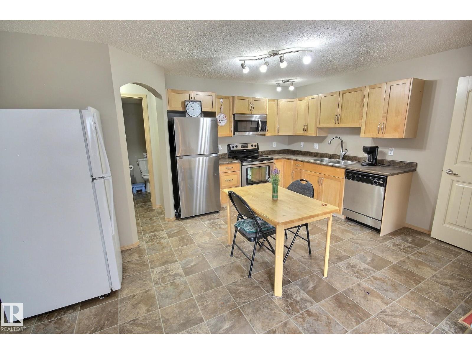 #16 604 62 ST SW - 5