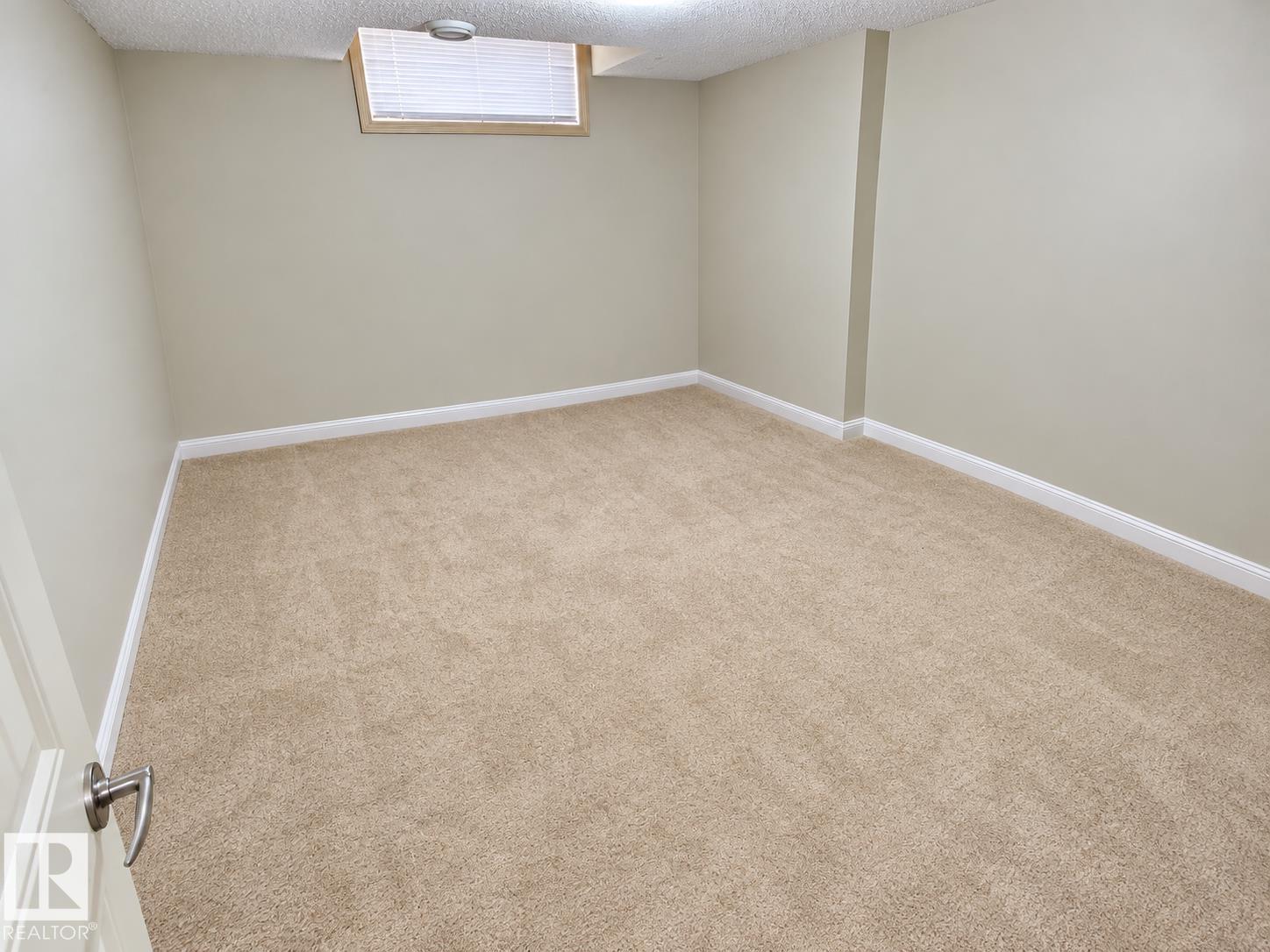 #16 604 62 ST SW - 15