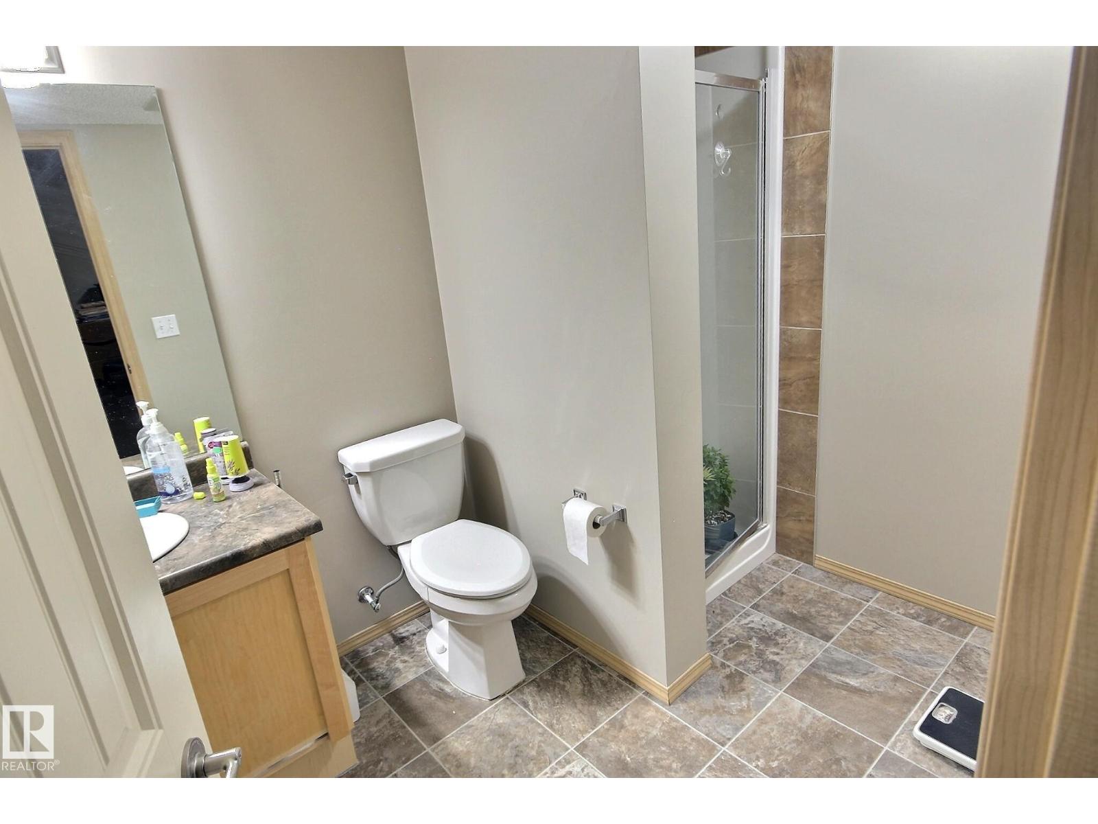 #16 604 62 ST SW - 16