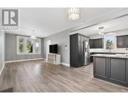 Foyer - 450 Barr Street, Renfrew, ON K7V1K1 Photo 11