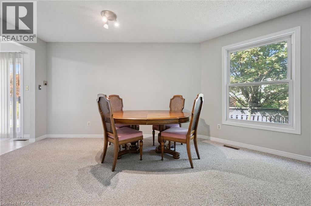 512 THORNDALE Drive, Waterloo — photo 10