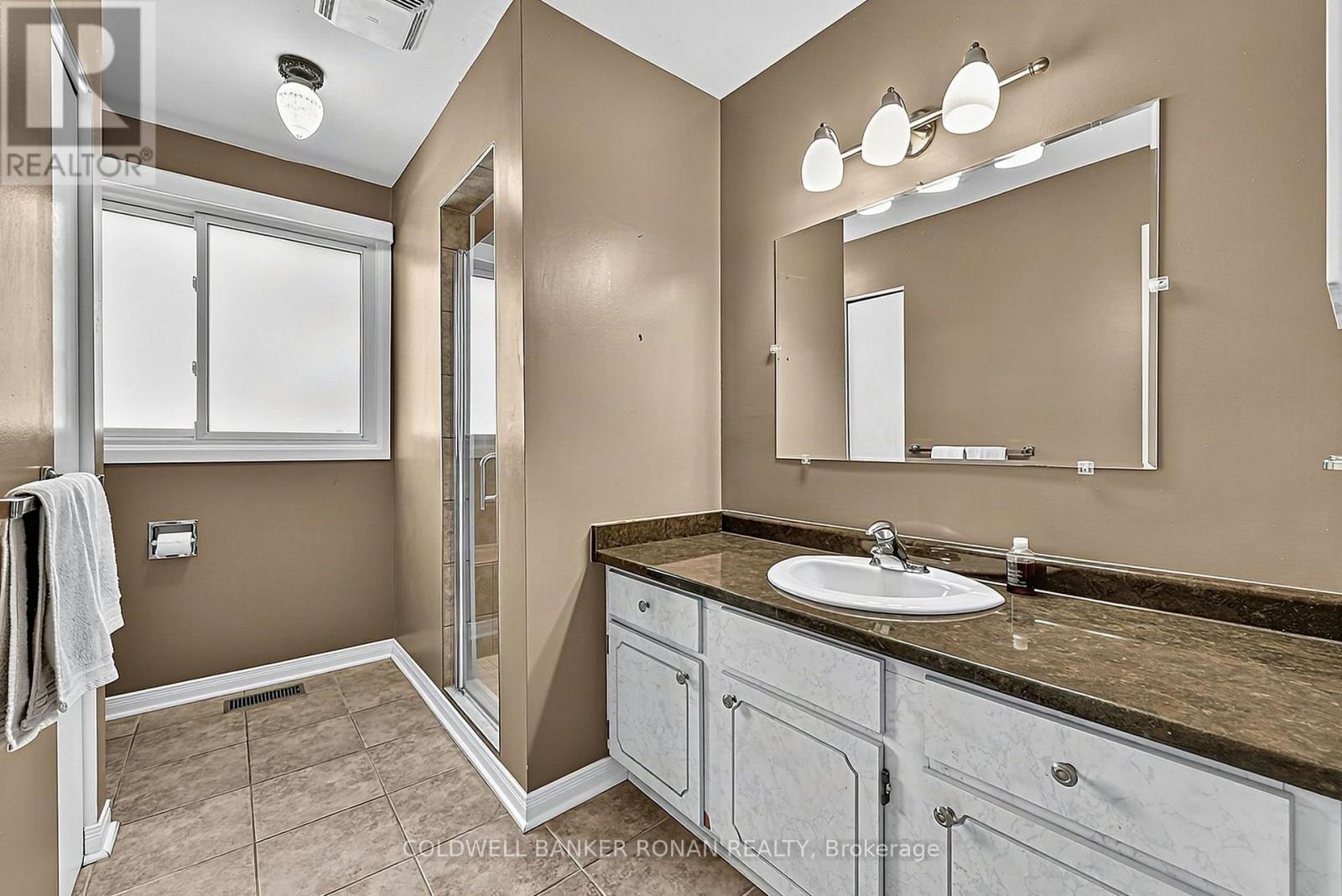 13 GROHAL DRIVE - 24