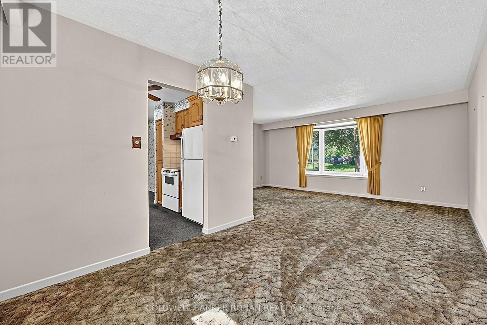 13 GROHAL DRIVE - 9